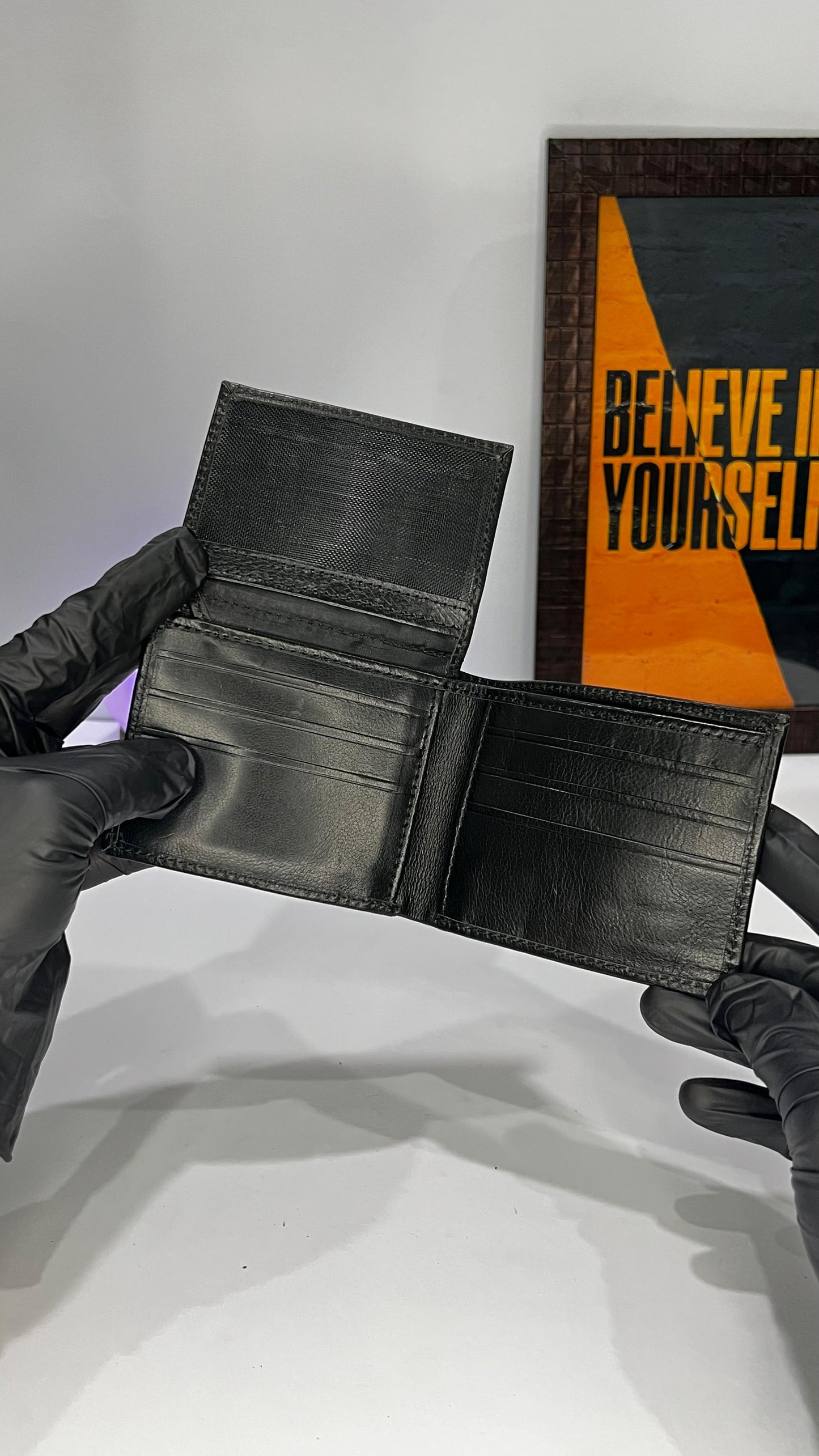 Men’s Slim Leather Wallet